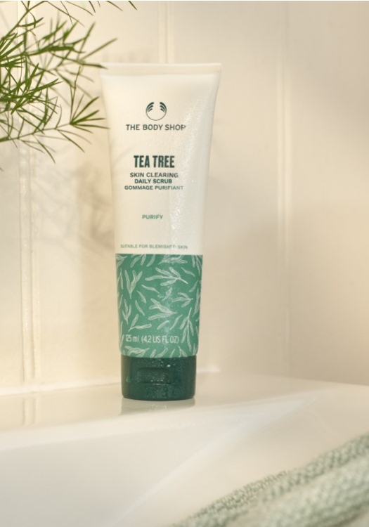Tea Tree Skin Clearing Daily Scrub